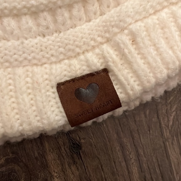 Sweetheart Baby Hat Bundle - Picture 2 of 4